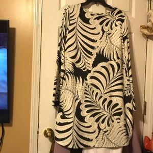Long sleeve cream & gray print dress